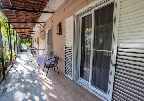 Apartment's Eleni in Kamena Vourla