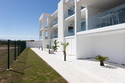 Viesnīcas āriene, Oliva Suites in Oliva