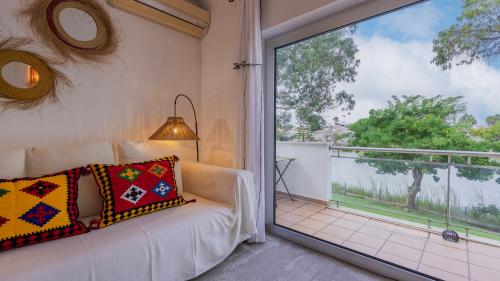 Erkély/terasz, Soltroia Duplex, Lake & Beach by LovelyStay in Praia de Troia