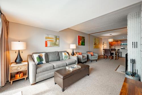 101B One Bedroom One Bath in Oakland, USA