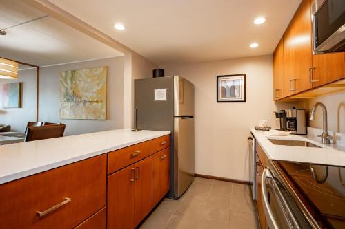 101B- Lakefront condo one bedroom sleeps four! - image 11