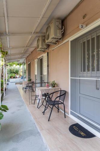 Apartment's Eleni in Kamena Vourla