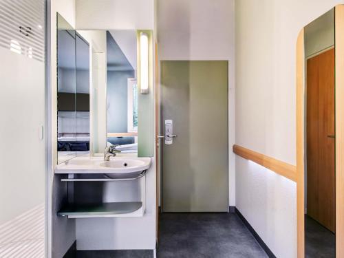 ibis budget Bremen City Süd - image 3