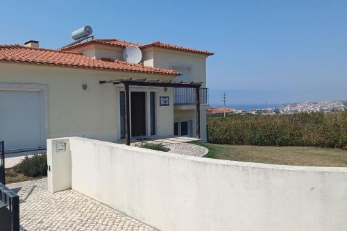 Casa Condor - Moradia com piscina a 5 min da praia in อเรยา บรังกา