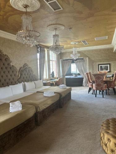 White Star Line Hotel