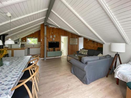 6 person holiday home in Hadsund in เฮลเบอร์สคอฟ