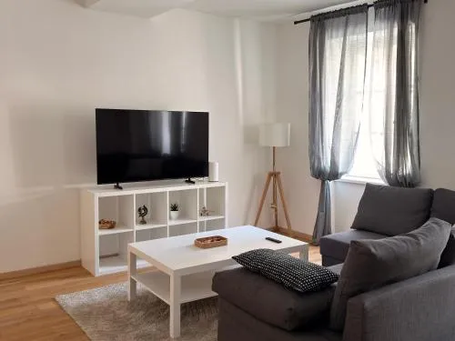 Iconic Central Historic 3BR - Balcony, WIFI & Netflix in Klosterneuburg, Österreich