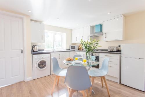 Pinnocks Lodge Apts 2 Bed Apts Botley close to A34 - image 7