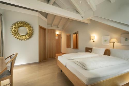 Sporthotel Schonblick 1.0km von Torenstraße entfernt