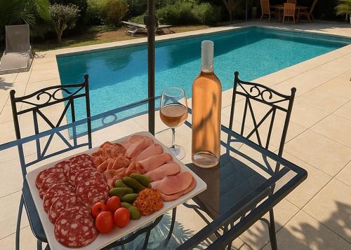 Studio GINGKO 2,6 km von Pierrefeu-du-Var entfernt