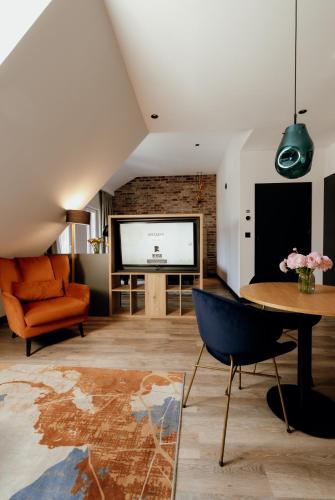 Sleeps 4