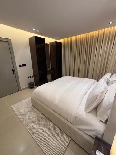 شقه غرفتين وصالة مودرن, Riad (foto 8)