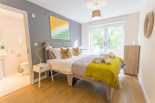 Razia Apts with easy access to Oxford Headington Hospitals - image 9