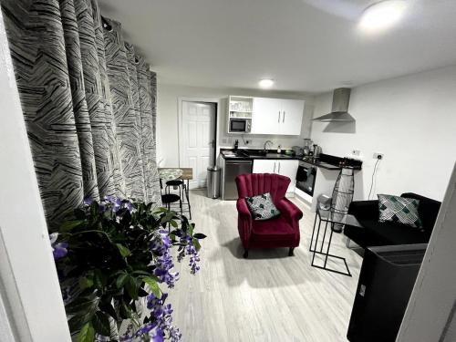 Cosy newly built Self-contained garden flat, Manchester