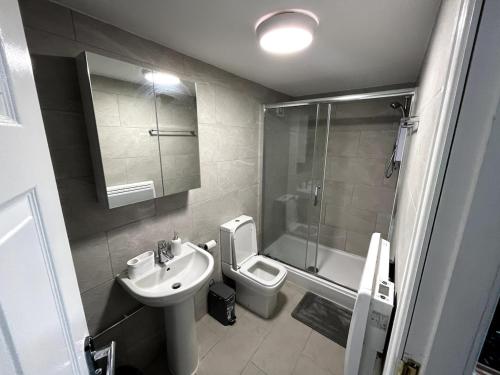Cosy newly built Self-contained garden flat, Mánchester (foto 8)