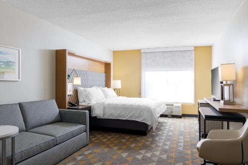 Holiday Inn Cleveland an IHG Hotel - image 2