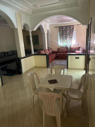 Appartement calme et Modeste in El Mechouar Stinia