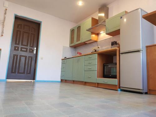 2-room apartment in the house with the SEPARATE ENTRANCE & FREE parking, Riga (photo 11)