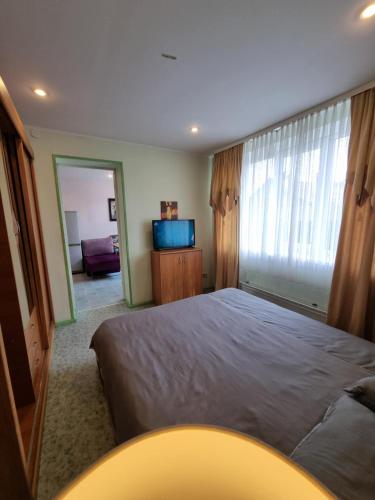 2-room apartment in the house with the SEPARATE ENTRANCE & FREE parking, Riga (photo 9)
