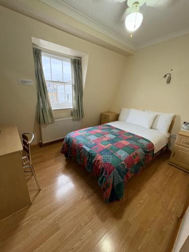 Carlton Hotel annexe, London