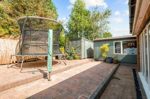 Polmont Haven: Spacious 4- Bedroom Retreat in Polmont