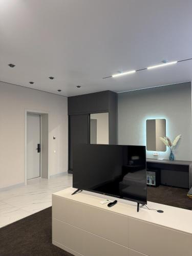 Silver-Adis in Semey