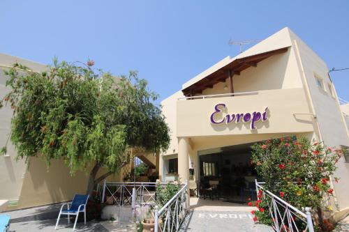 A szálláshely kívülről, Evropi Hotel in Platanias