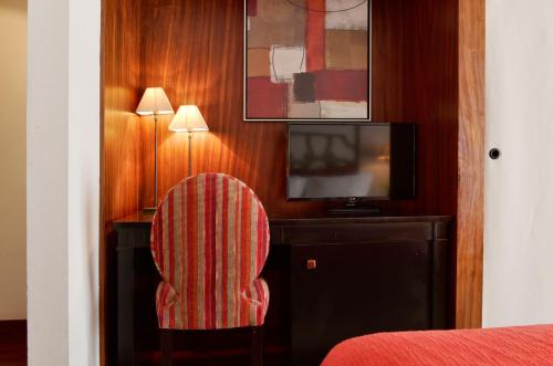 Superior Double or Twin Room image 3