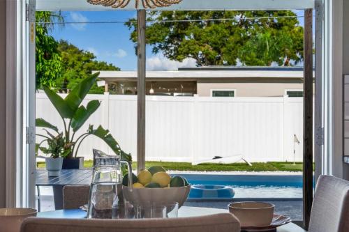 The Beverley Pool Hot Tub Near Clearwater Beach in Clearwater, USA