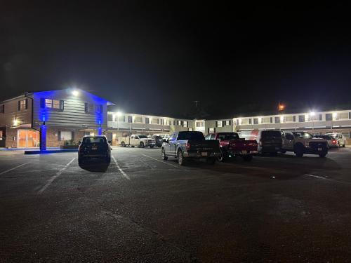Regency Inn - image 7