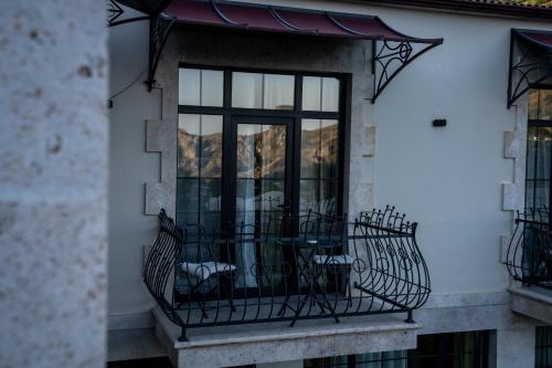 REDROOF country house hotel