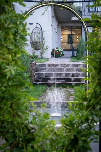 REDROOF country house hotel