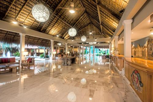 Iberostar Waves Quetzal - All Inclusive - 로비