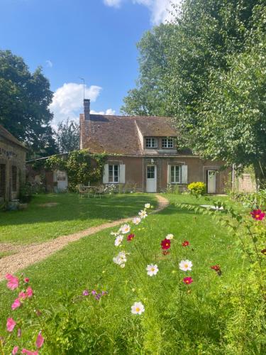 Maison chaleureuse avec cheminée gîte à louer Saint-Maurice-Saint-Germain