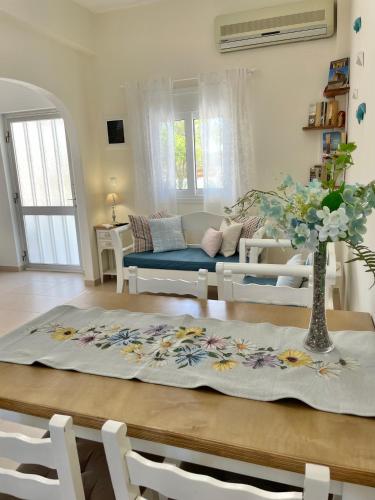 Anna's House in Lefki