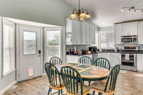 Family Home w/ Fenced Yard Between Provo & SLC! in Bluffdale (UT)