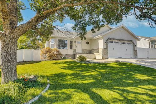 Family Home w/ Fenced Yard Between Provo & SLC! in Bluffdale (UT)