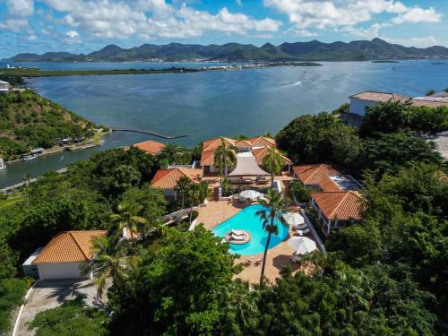 Villa Sun Reset - 6 bedrooms villa Sunrise & sunset view, Les Terres Basses