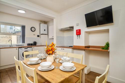 Birkenhead Haven - Sleeps 14 - Family and Group Stay gîte à louer Ashton House Hospital