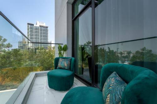 Private Pool Paradise Villa! Dubai Mall in a Flash! Complimentary Full Mid-Stay Refresh for 1 week stay - image 10