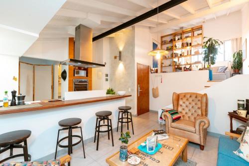 Homely Penthouse in Provenza