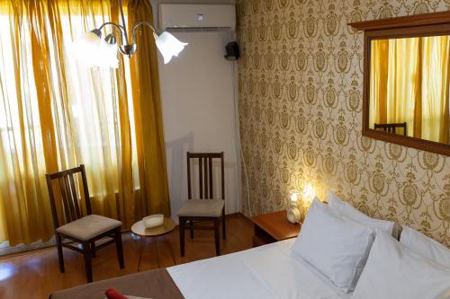 Megy's 2nd Top Central Room, София (фото 3)