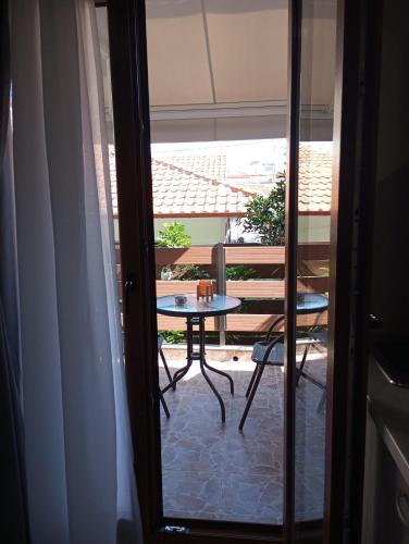 Almira - rooms to let, Nea Roda (zdjęcie 2)