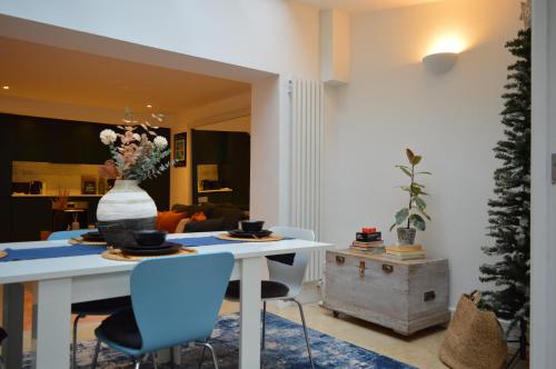 Maisonette Oval Sleeps 4 Garden +Hammock 2 bedroom