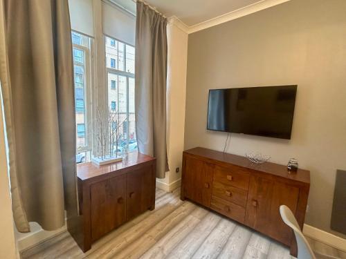 2B apartment near Glasgow SEC, OVO Hydro & city centre, Glasgow (photo 3)