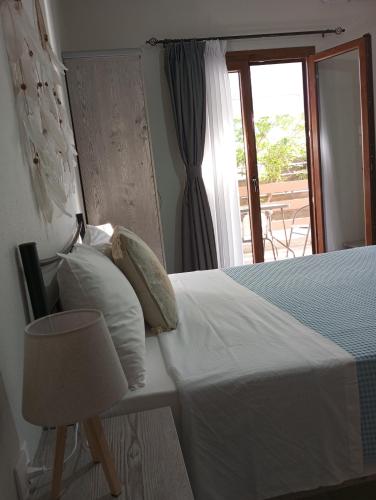Almira - rooms to let, Nea Roda (zdjęcie 6)