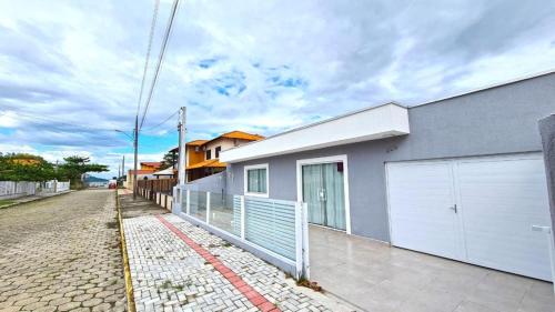 Casa com acesso praia de Zimbros in Sertaozinho
