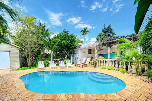 WALK to Beach Luxury 3BR Villa in Hollywood Lakes