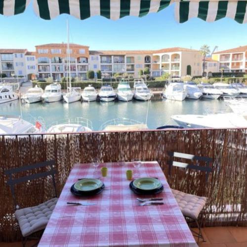 Port Cogolin et Marines - Agreable vue sur les Bateaux in Cogolin
