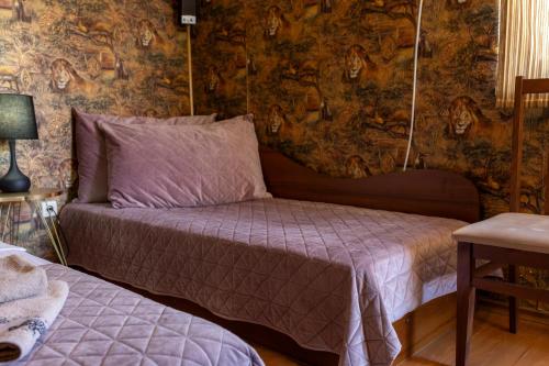 Megy's 1st Room next to the National Palace of Culture, Sofia (photo 6)